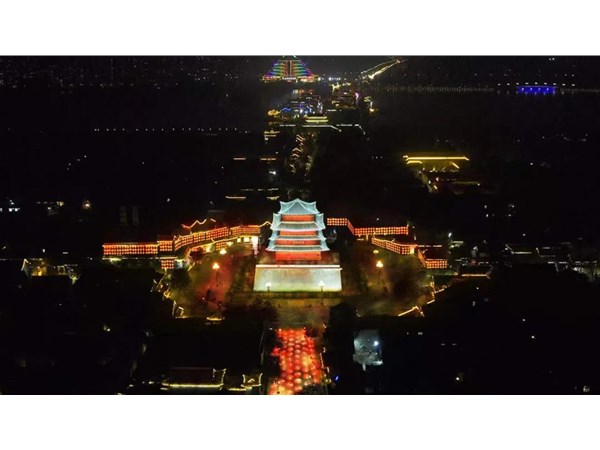 在一起，會(huì)發(fā)光丨2022聊城水上古城幻光新春游園會(huì)1月1日盛大開啟?。?！